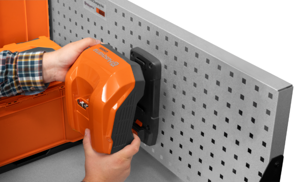 Wandbevestiging voor Husqvarna 40-C-lader